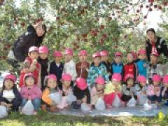 リンゴ狩り ~今日は年中少組さんの番~