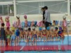 楽しかったね 昭和小学校プールでの水遊び