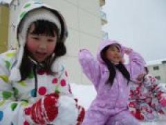 しゃっこいね!!ふわふわ雪であそんだよ🎶~年長~